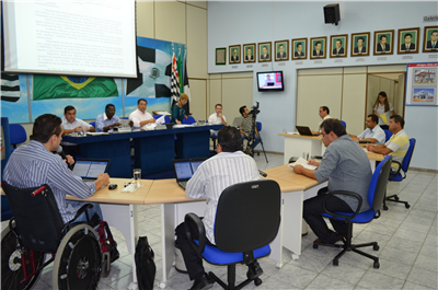 Vereadores se reúnem no dia 21 para discutir assuntos