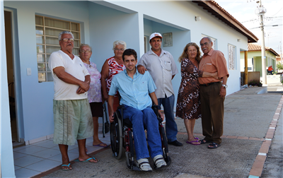 Presidente Barilon esteve no local com assessor de Obras e moradores