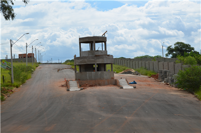 Guarita está sendo construída na avenida Natália Klava Muth