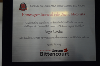 Placa em homenagem concedida ao servidor da Câmara