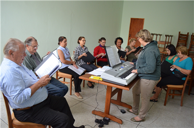 Grupo musical é composto por servidores e membros da comunidade