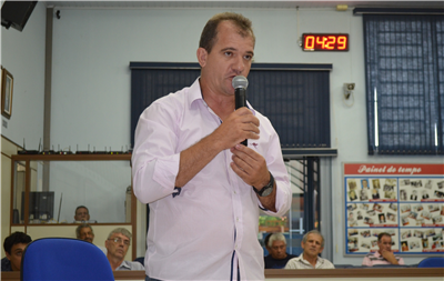 Leitinho pede contenção de barranco na Rodovia Arnaldo Mauerberg