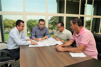 Tiãozinho participou de reunião com prefeito e equipe